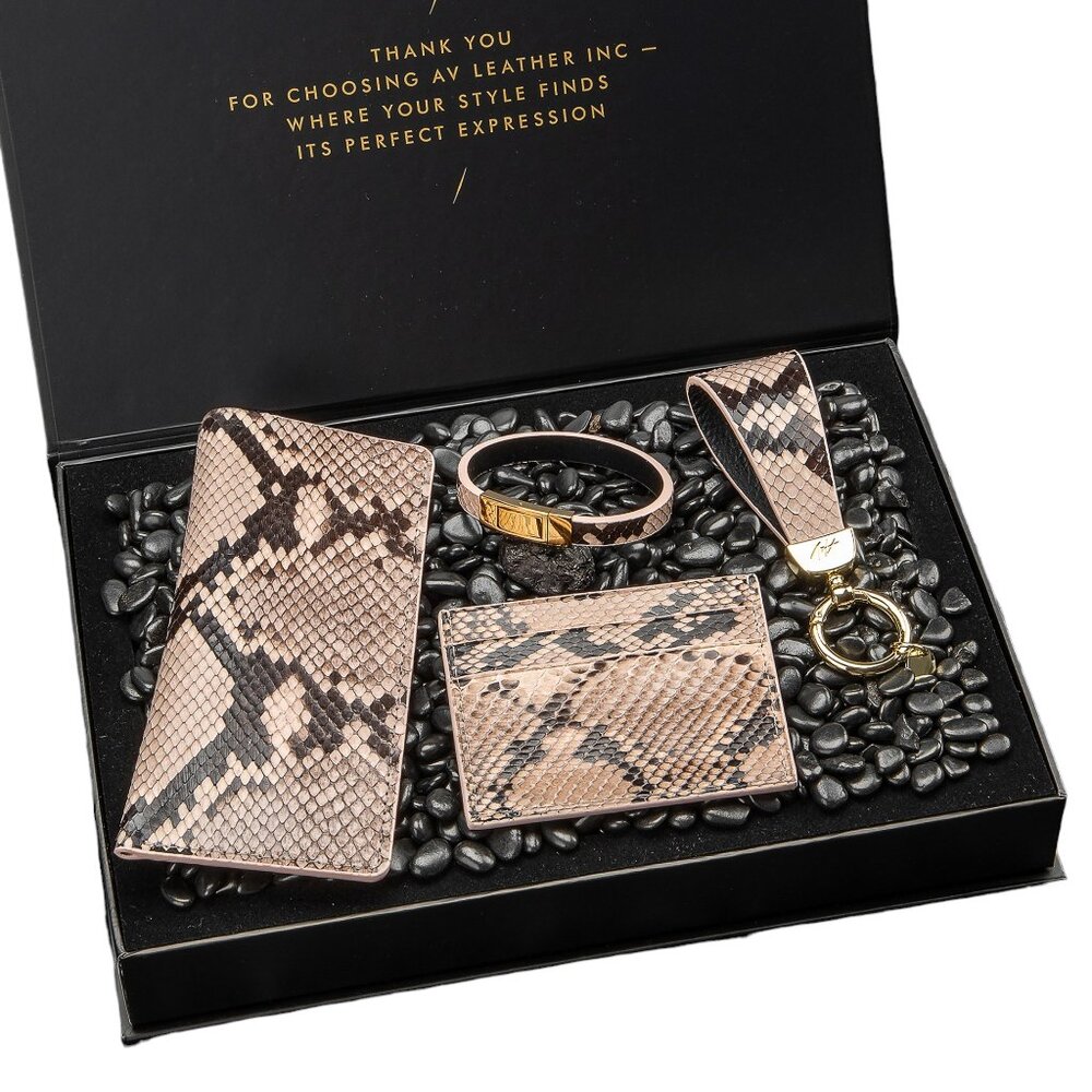 Luxury Python Leather Gift Set – Handmade & Elegant Peru Style